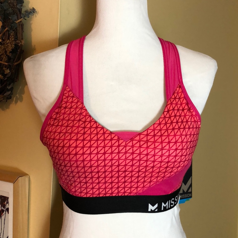 MISSION COOLING Size Medium Sports Bra Racerback Thermo Cool Geometric $48 NEW